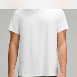 lululemon athletica fundamental T-shirt